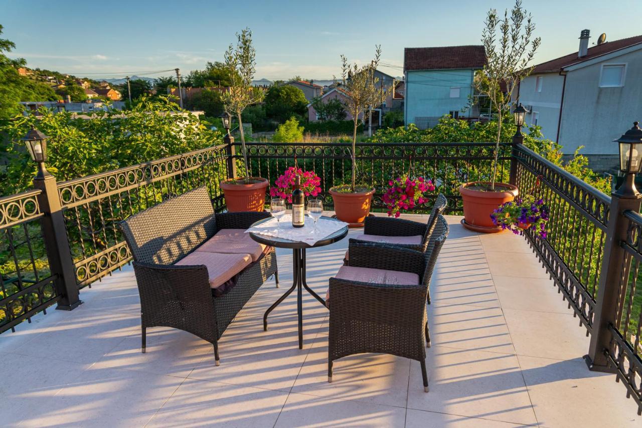 Apartman Mona Podgorica Ngoại thất bức ảnh