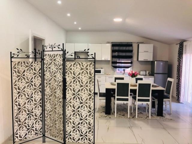 Apartman Mona Podgorica Ngoại thất bức ảnh