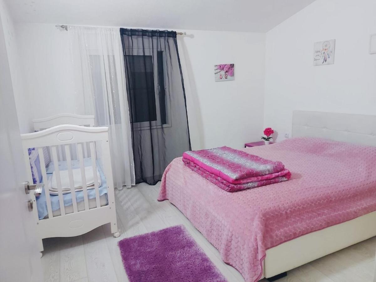 Apartman Mona Podgorica Ngoại thất bức ảnh