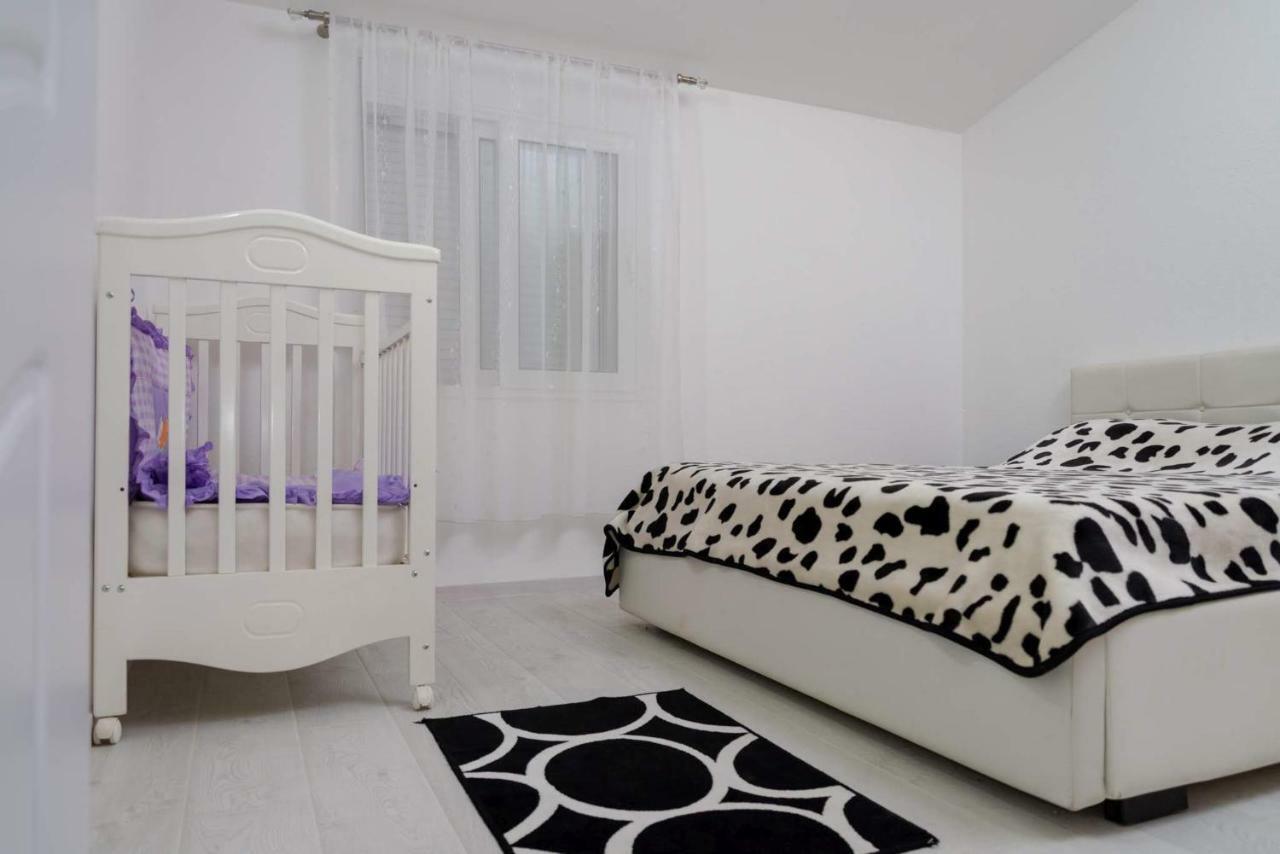 Apartman Mona Podgorica Ngoại thất bức ảnh
